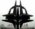 Sculpture du sigle de l'OTAN